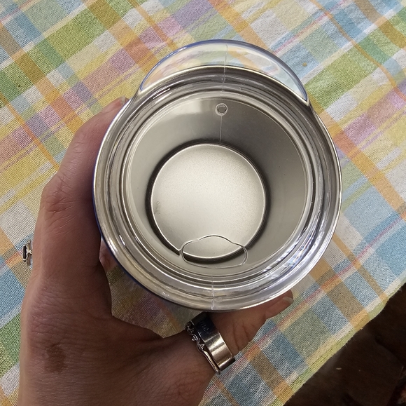 Disney Pooh 10oz tumbler with lid - Picture 4 of 5